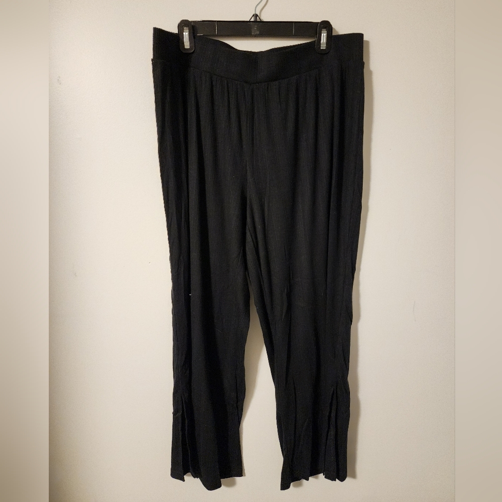 Black Cleo Ankle Pants with side slit Size XL